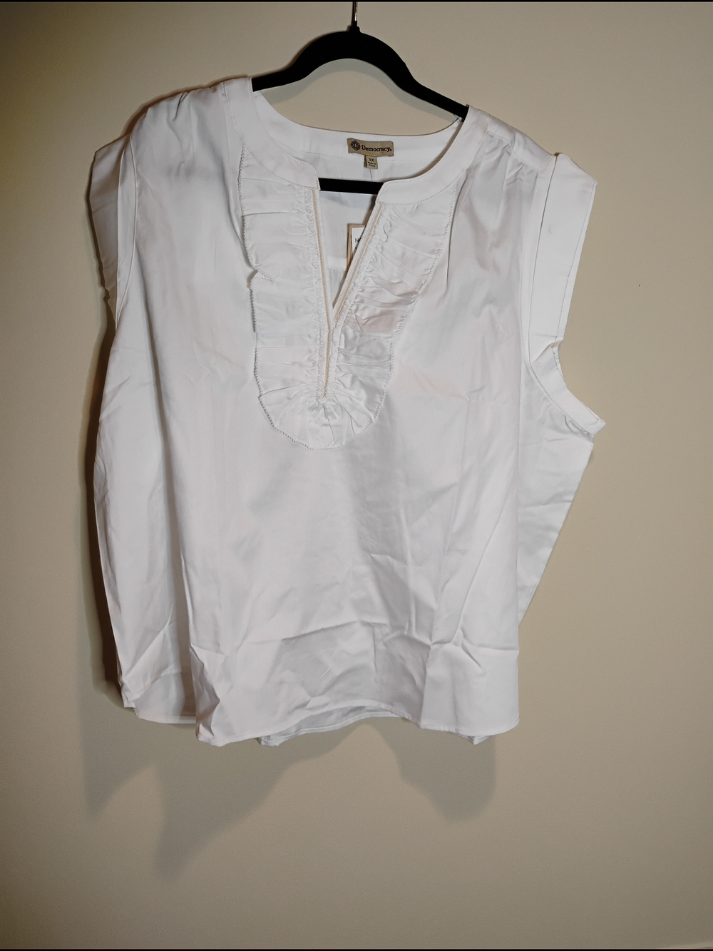 Democracy Sleeveless Ruffle V-Neck Women's Blouse - White 3X